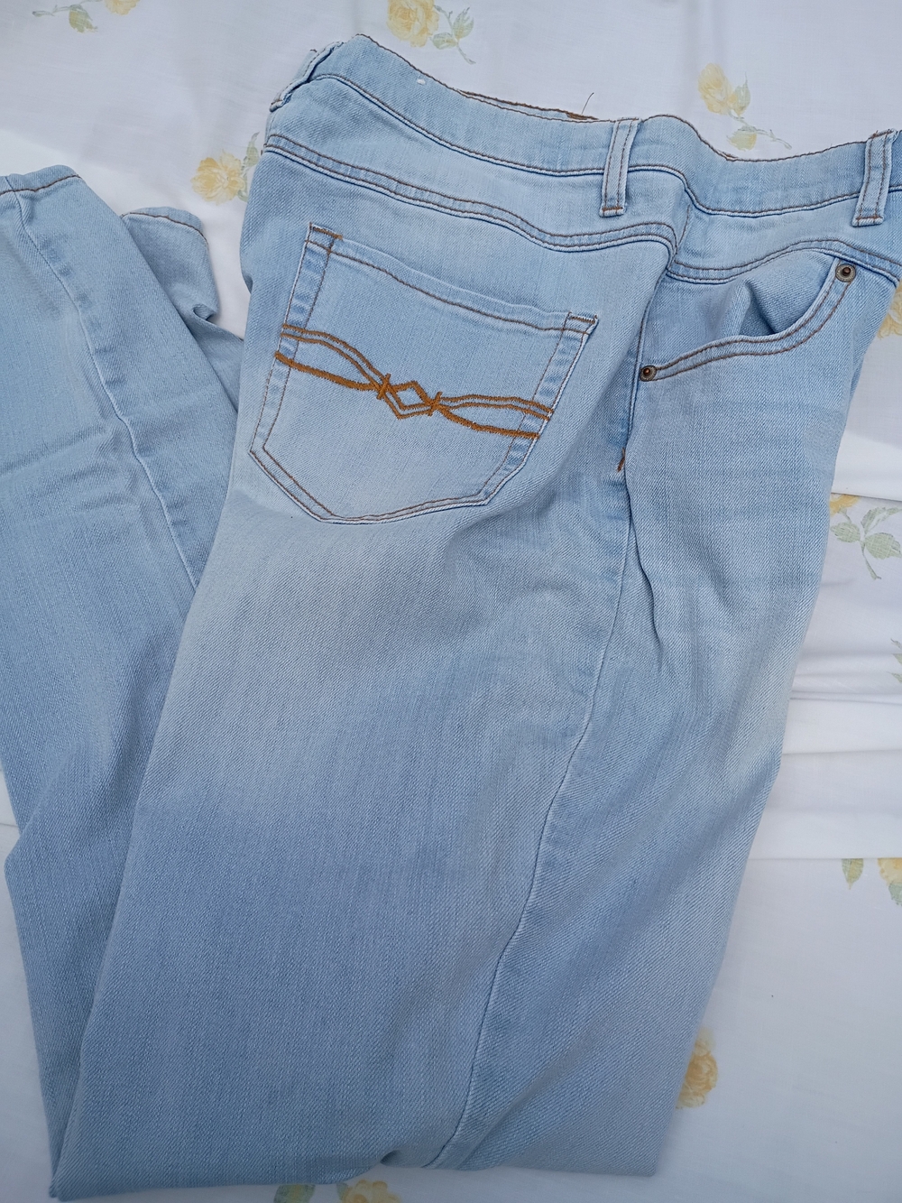 Mudd Light Blue Skinny Jeans with Embroidered Back Pocket